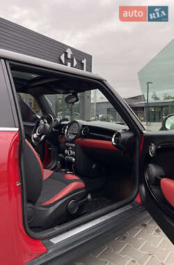 Хэтчбек MINI Cooper 2009 в 