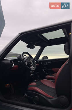 Хэтчбек MINI Cooper 2009 в 