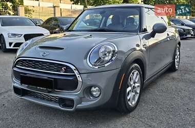 Хэтчбек MINI Cooper 2018 в 