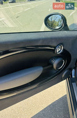 Хетчбек MINI Cooper 2010 в 