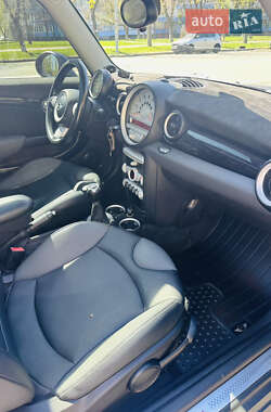 Хетчбек MINI Cooper 2010 в 