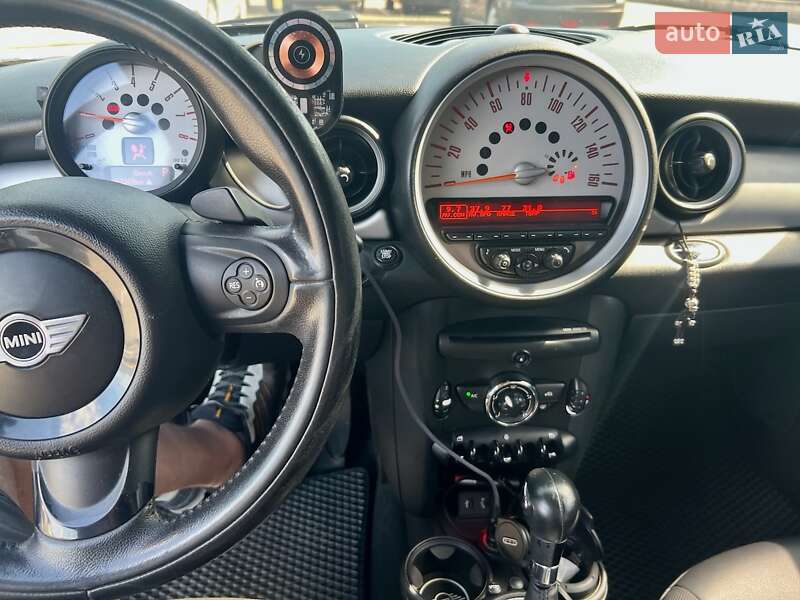 Хэтчбек MINI Cooper 2012 в Киеве