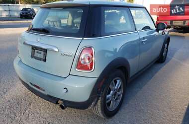 Хэтчбек MINI Cooper 2011 в 