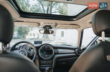 Хэтчбек MINI Cooper 2019 в 