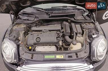 Хэтчбек MINI Cooper 2010 в 