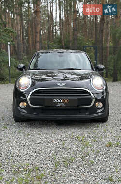 Хетчбек MINI Cooper 2016 в 