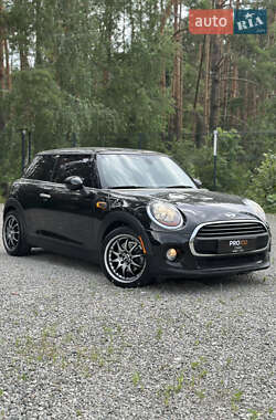 Хэтчбек MINI Cooper 2016 в Гостомеле