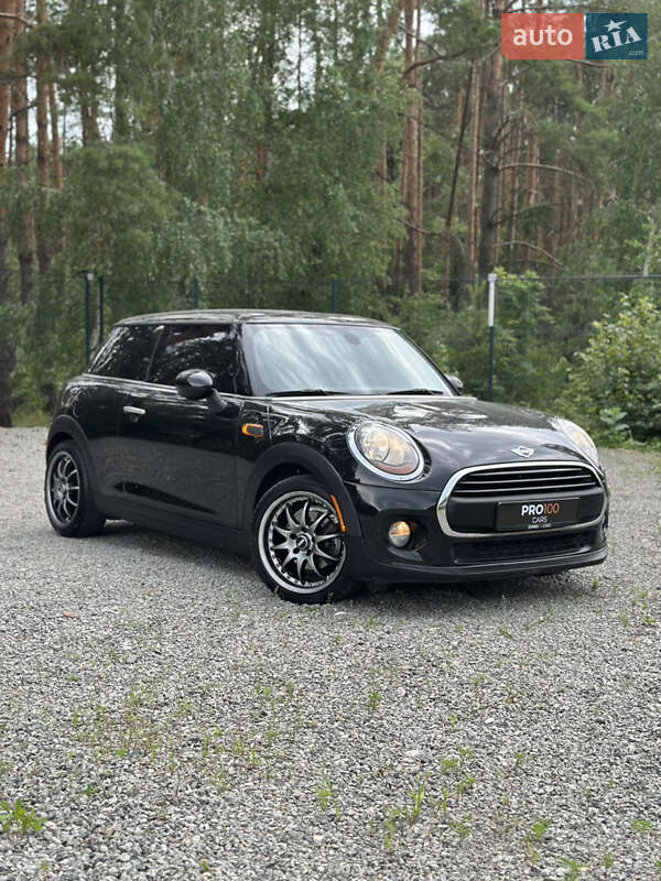 Хетчбек MINI Cooper 2016 в Гостомелі