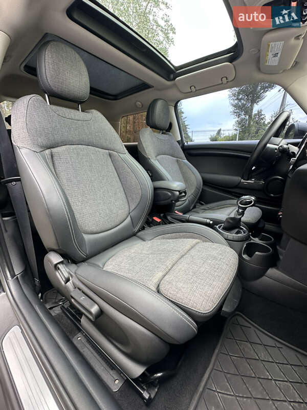 Хетчбек MINI Cooper 2016 в Гостомелі