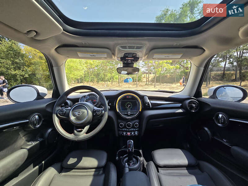 Хэтчбек MINI Cooper 2019 в Днепре