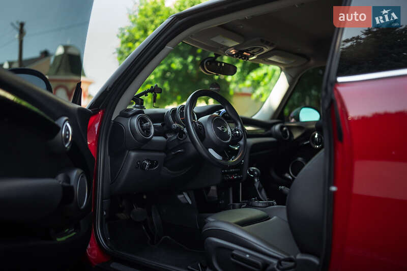 Хэтчбек MINI Cooper 2014 в Полтаве