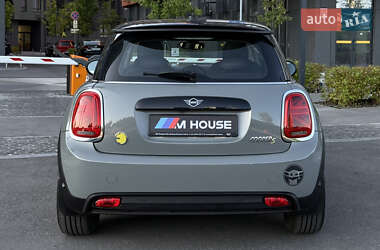 Хетчбек MINI Cooper 2022 в 