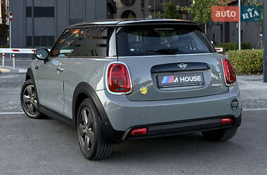 Хетчбек MINI Cooper 2022 в 