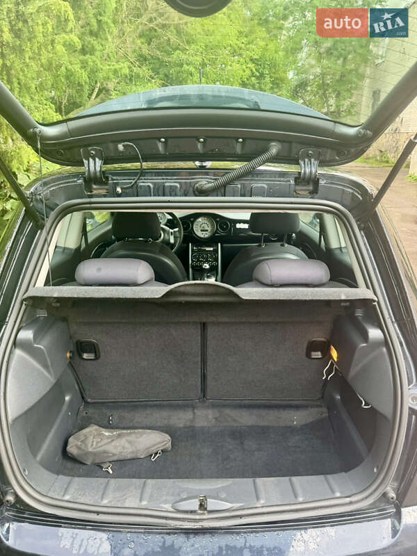 Хэтчбек MINI Cooper 2005 в Бродах
