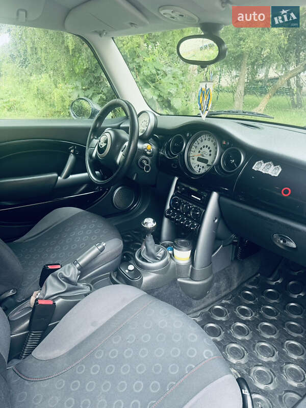 Хетчбек MINI Cooper 2005 в Бродах