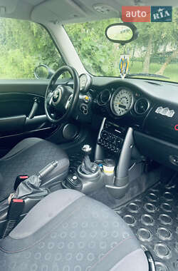 Хэтчбек MINI Cooper 2005 в 