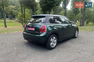 Хэтчбек MINI Cooper 2016 в 