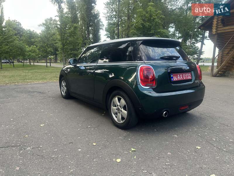 Хетчбек MINI Cooper 2016 в Києві