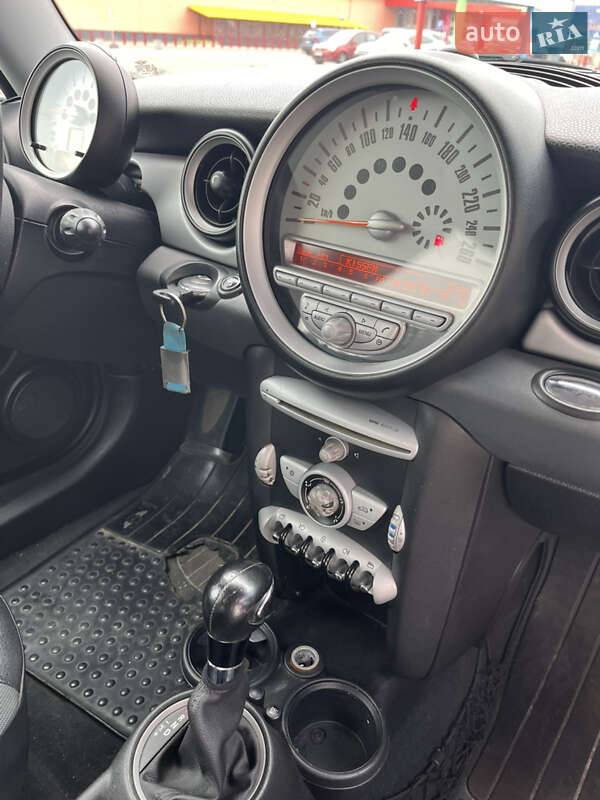 Хетчбек MINI Cooper 2010 в Києві