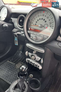 Хетчбек MINI Cooper 2010 в 