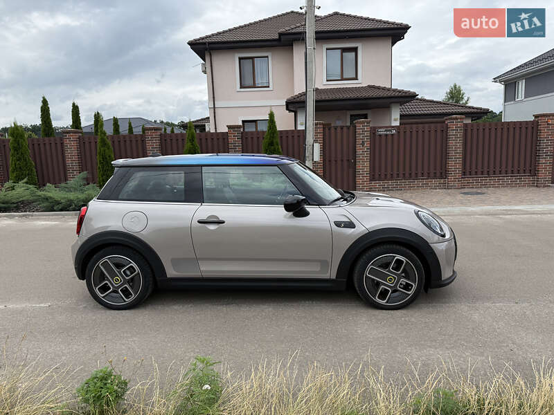 Хэтчбек MINI Cooper 2022 в Киеве
