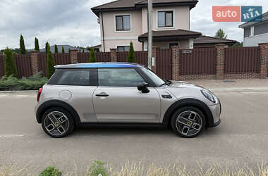 Хэтчбек MINI Cooper 2022 в 