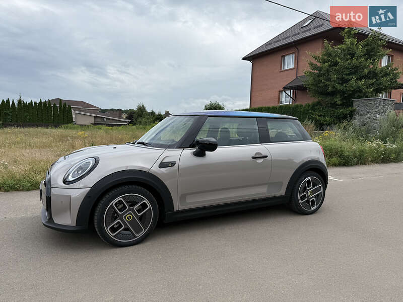 Хэтчбек MINI Cooper 2022 в Киеве