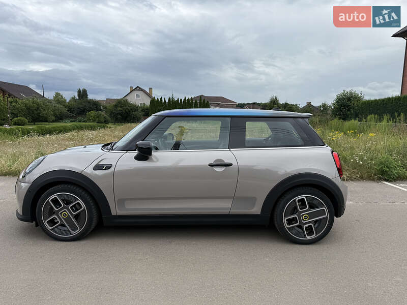 Хэтчбек MINI Cooper 2022 в Киеве