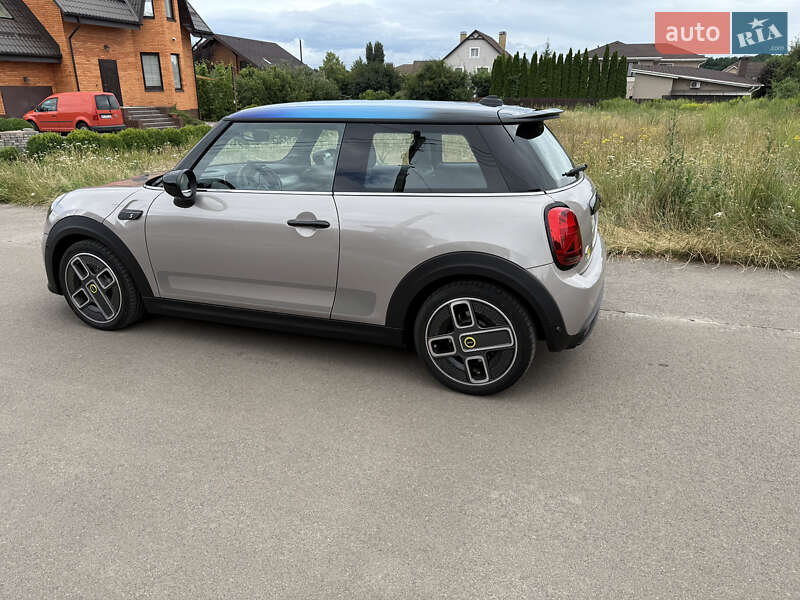 Хэтчбек MINI Cooper 2022 в Киеве