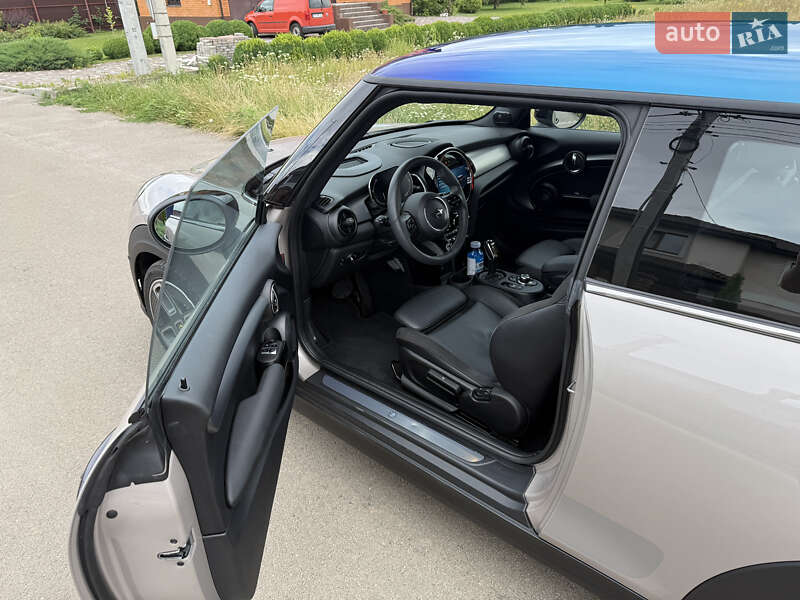 Хэтчбек MINI Cooper 2022 в Киеве