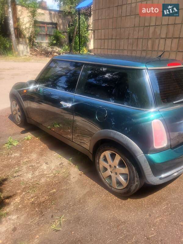 Хэтчбек MINI Cooper 2004 в Черкассах