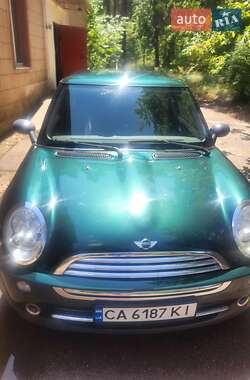 Хэтчбек MINI Cooper 2004 в Черкассах