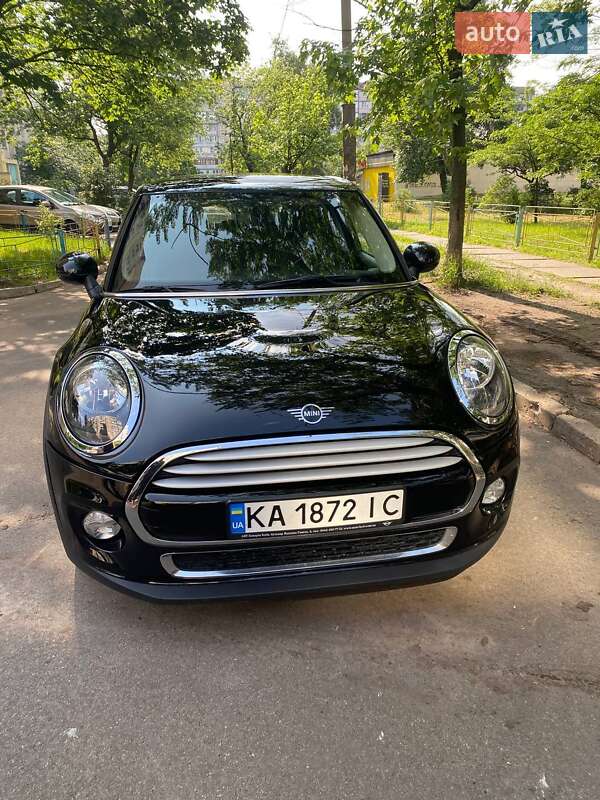 Хэтчбек MINI Cooper 2018 в 