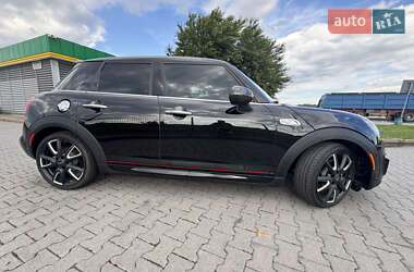 Хэтчбек MINI Cooper 2017 в 