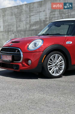 Хетчбек MINI Cooper 2015 в 