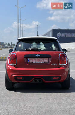 Хетчбек MINI Cooper 2015 в 