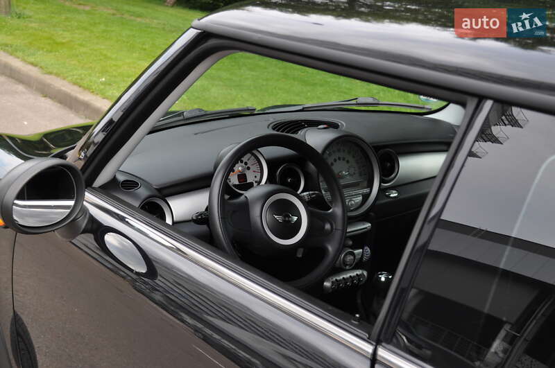 Хетчбек MINI Cooper 2010 в Києві