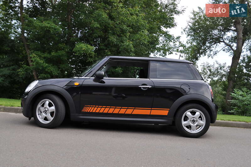 Хетчбек MINI Cooper 2010 в Києві