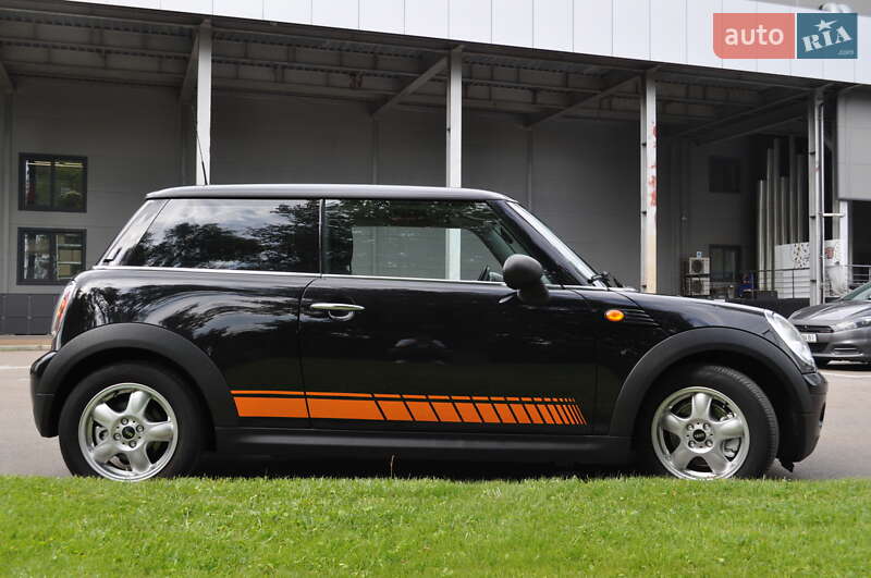 Хетчбек MINI Cooper 2010 в Києві