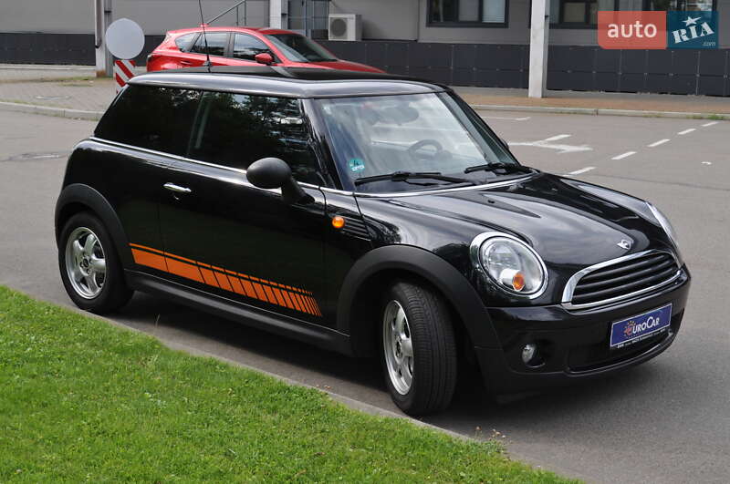 Хетчбек MINI Cooper 2010 в Києві