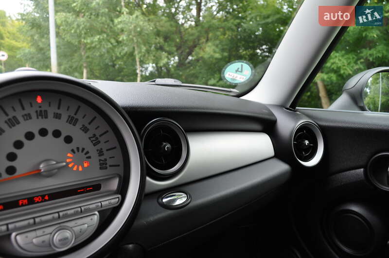 Хетчбек MINI Cooper 2010 в Києві
