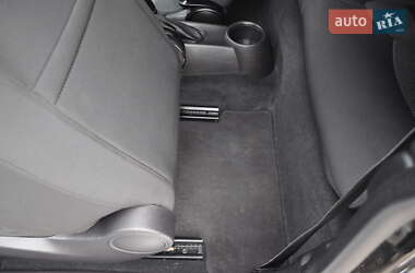 Хэтчбек MINI Cooper 2010 в 