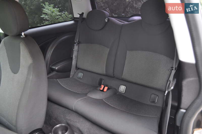 Хетчбек MINI Cooper 2010 в Києві