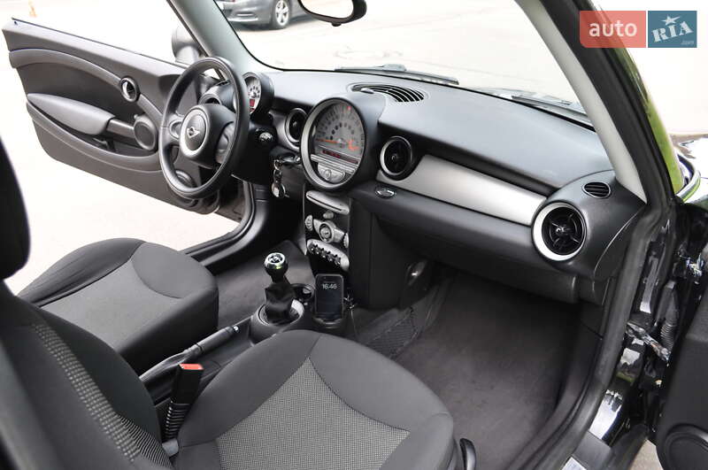 Хетчбек MINI Cooper 2010 в Києві