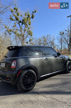 Хэтчбек MINI Cooper 2012 в 