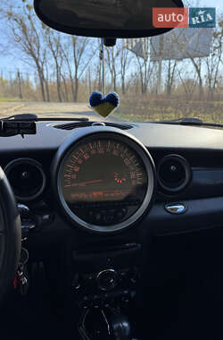 Хэтчбек MINI Cooper 2012 в 