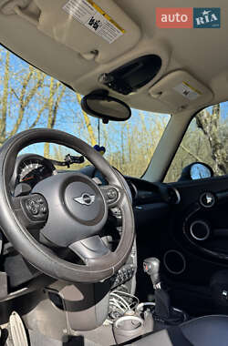 Хэтчбек MINI Cooper 2012 в 