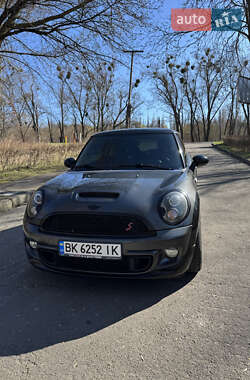 Хэтчбек MINI Cooper 2012 в 