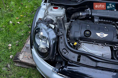 Хэтчбек MINI Cooper 2011 в 