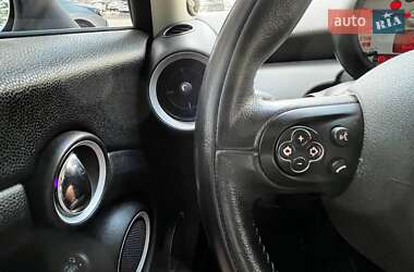 Хэтчбек MINI Cooper 2011 в 